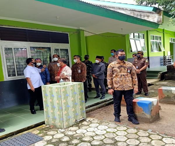 Mendagri Tinjau Pelaksanaan Vaksin Siswa SMA N 2 Pangkalpinang
