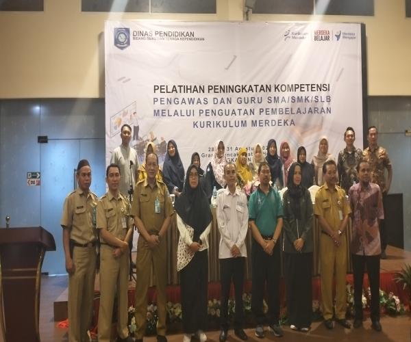 Pengawas dan Guru SMA/SMK/SLB Ikut Pelatihan Peningkatan Kompetensi 