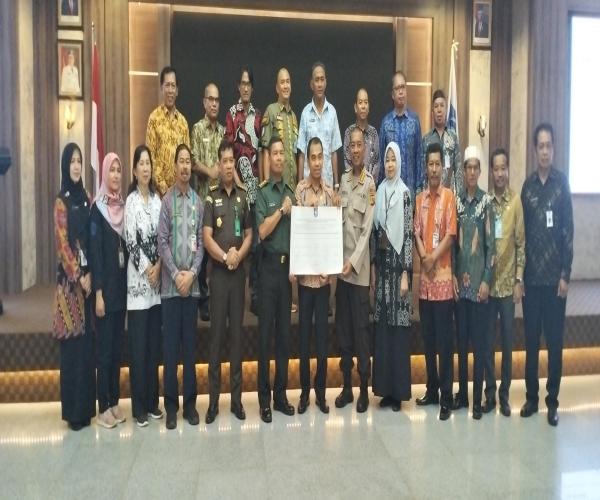 Asisten III Tandatangani Komitmen Dukungan Penyelenggaraan PPDB  yang Objektif, Transparan, dan Akuntabel Tahun 2024