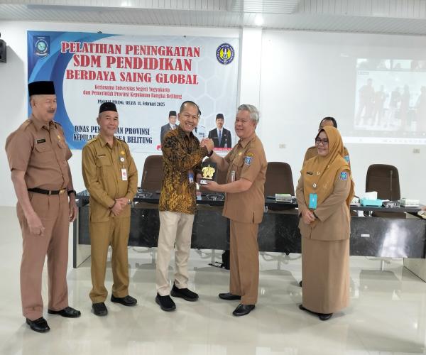 UNY KERJASAMA DENGAN PEMERINTAH PROVINSI BABEL, LUNCURKAN PROGRAM PENDIDIKAN JARAK JAUH  JENJANG  S2 dan S3