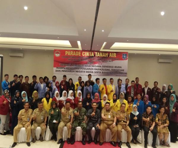 STIE IBEK dan SMA N 1 Gantung Juara I Parade Cinta Tanah Air