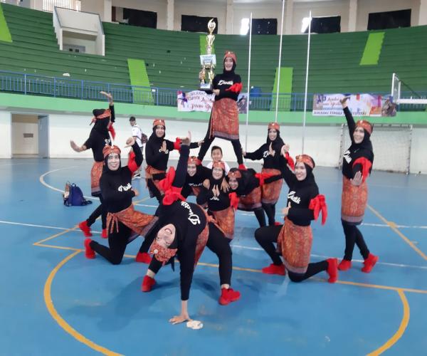 Disdik Raih  Juara I Lomba Senam Bedincak