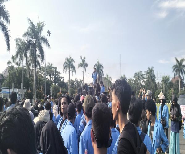 Mahasiswa UBB Gelar Unjuk Rasa,  Sampaikan Perbaikan Pendidikan di Babel