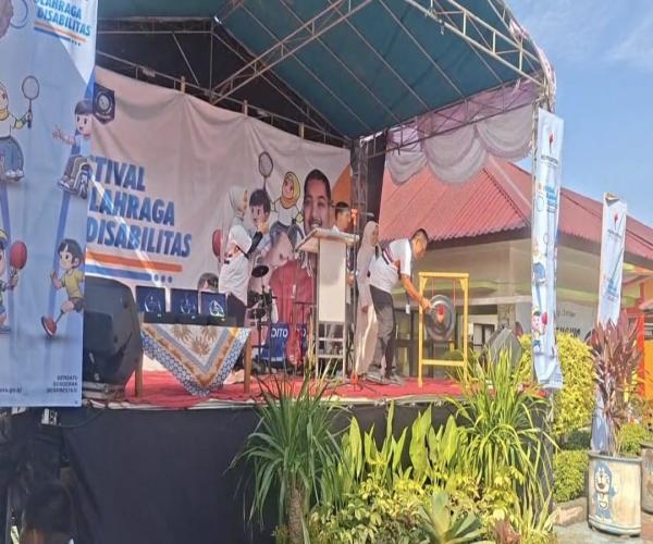ASISTEN DEPUTI OLAHRAGA BIDANG LAYANAN KHUSUS KEMENPORA RI MEMBUKA FESTIVAL OLAHRAGA DISABILITAS TAHUN 2025
