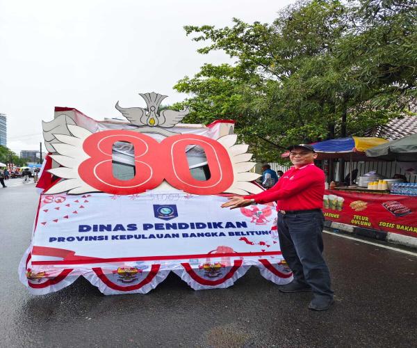 Dindik Babel Meriahkan HUT RI ke-80 Ikut Kendaraan Mobil Hias