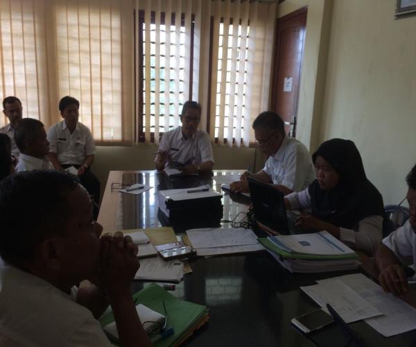 RAPAT PEMBINAAN AWAL TAHUN 2018 Kadis mau kegiatan 2018 dapat terserap dan terlaksana baik
