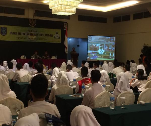 Pembinaan Kesehatan Siswa SMA/MA  melalui Pelatihan UKS
