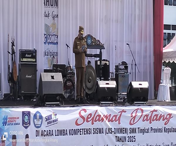 GUBERNUR HIDAYAT ARSANI DUKUNG PENUH LOMBA KOMPETENSI SISWA SMK TINGKAT PROVINSI