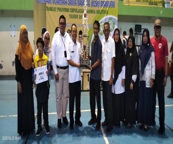 SLB NEGERI MUNTOK RAIH JUARA UMUM O2SN 2025 TINGKAT PROVINSI