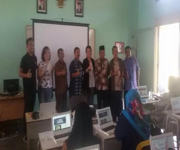 Bupati Pantau Pelatihan Guru Bersama Google