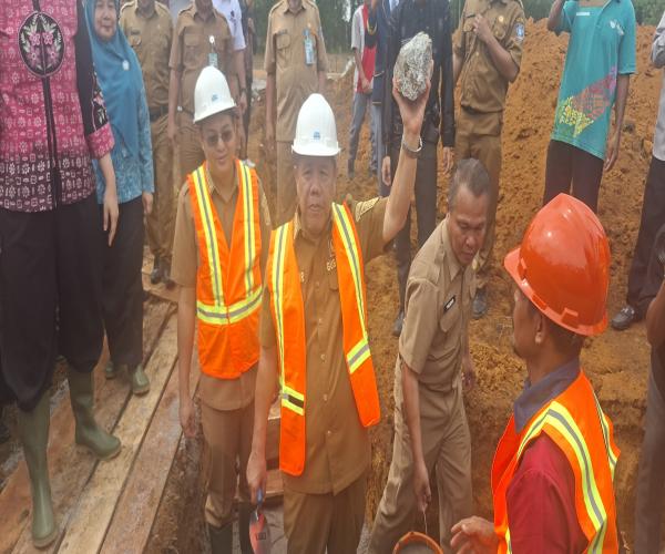 Gubernur Babel Letakkan Batu Pertama Pembangunan Unit Sekolah Baru SLB N Kelapa