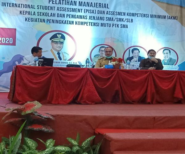 Gubernur Babel  Imbau  KepSek SMA/SMK/SLB se-Babel  Pandai Baca Situasi Dunia Industri 