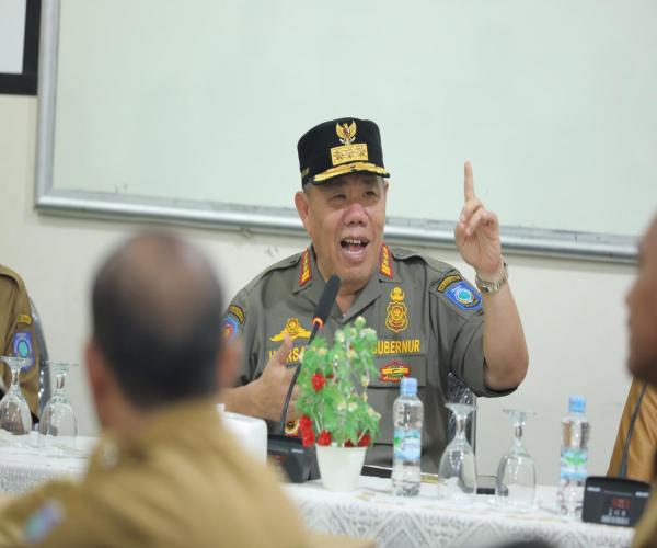 Gubernur Hidayat Tekankan agar Guru SMADA Pangkalpinang Jangan Berpolitik 