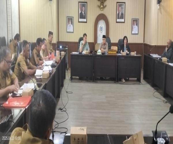 DPRD-DINDIK BABEL RAPAT KERJA BAHAS PELAKSANAAN SPMB TAHUN 2025