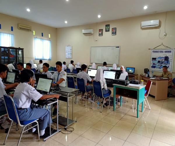 302 Siswa SMA N 1 Pangkalpinang, Kelas XII Ikut Try Out